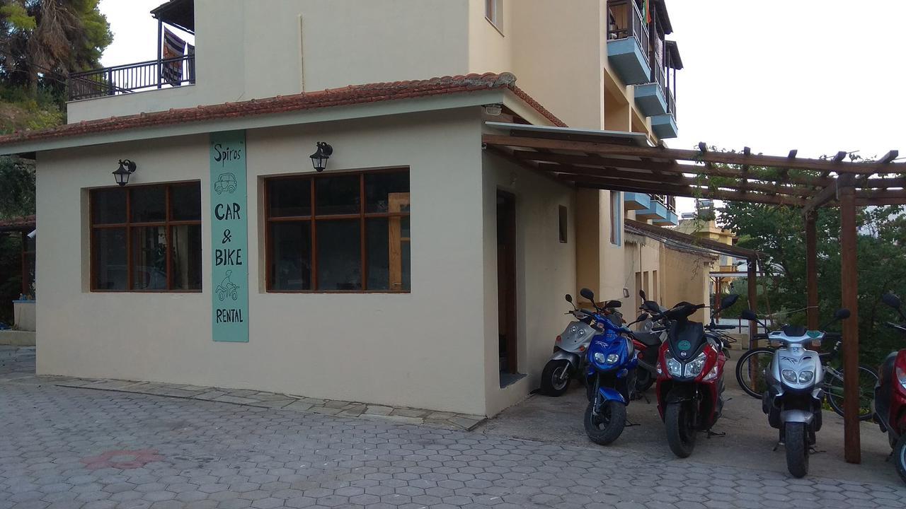 Pension Oasis Votsi  Exteriör bild